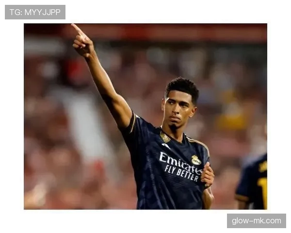 贝林厄姆荣膺西甲赛季最佳球员,出色表现引爆足坛热议 贝林厄姆荣膺西甲赛季最佳球员,出色表现引爆足坛热议