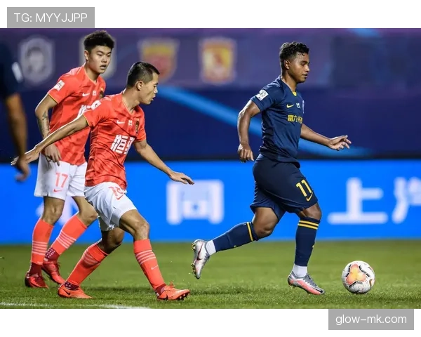 都灵锋线火力全开，连胜势头引球迷热议