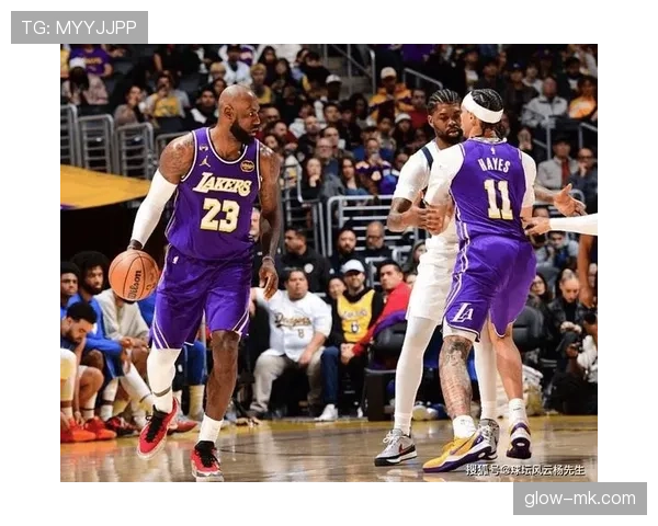 魔术师约翰逊精准传球主导比赛节奏显著提升湖人团队进攻效率